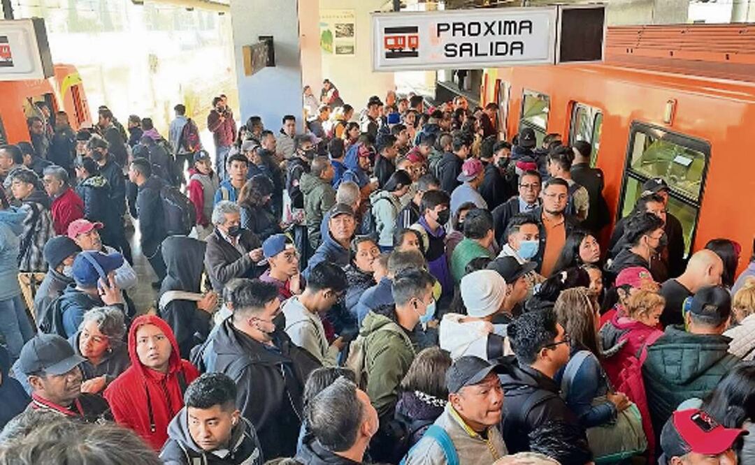 Línea 12 del Metro presentó retrasos por más de una hora, usuarios reaccionario