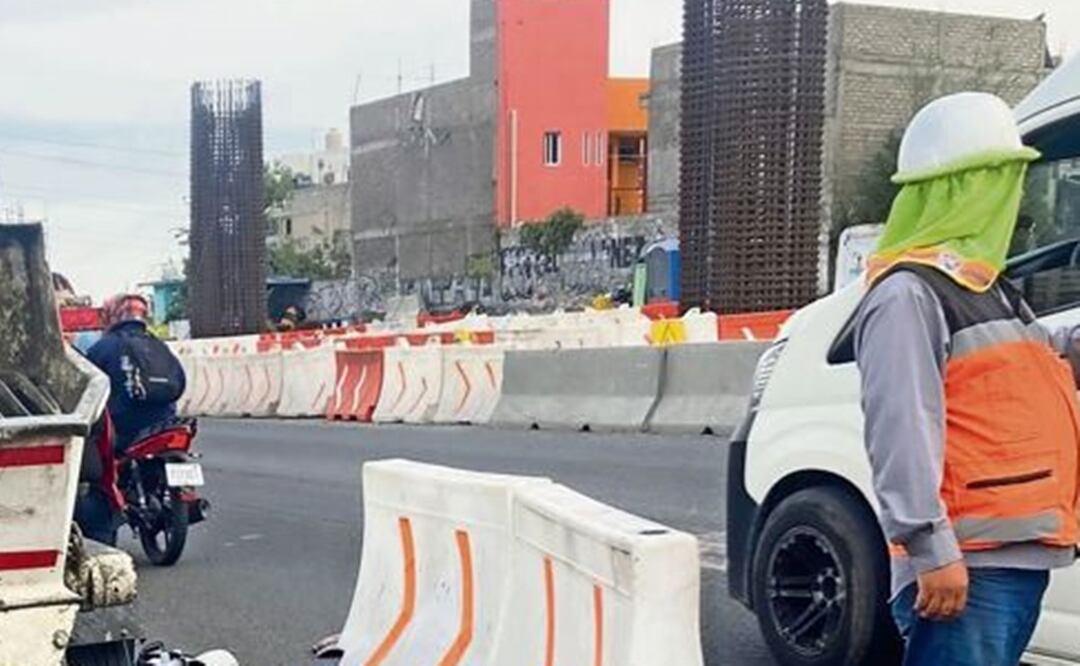 Revolvedora de cemento arrolla a abuelito, en zona de obras de la México-Puebla