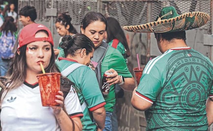 La ley estaba seca, pero los aficionados no: vendieron chelas por "debajo del agua”