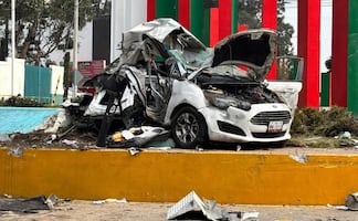 Almoloya de Juárez: Camión revolvedor sin frenos embiste auto en la glorieta principal, hay heridos