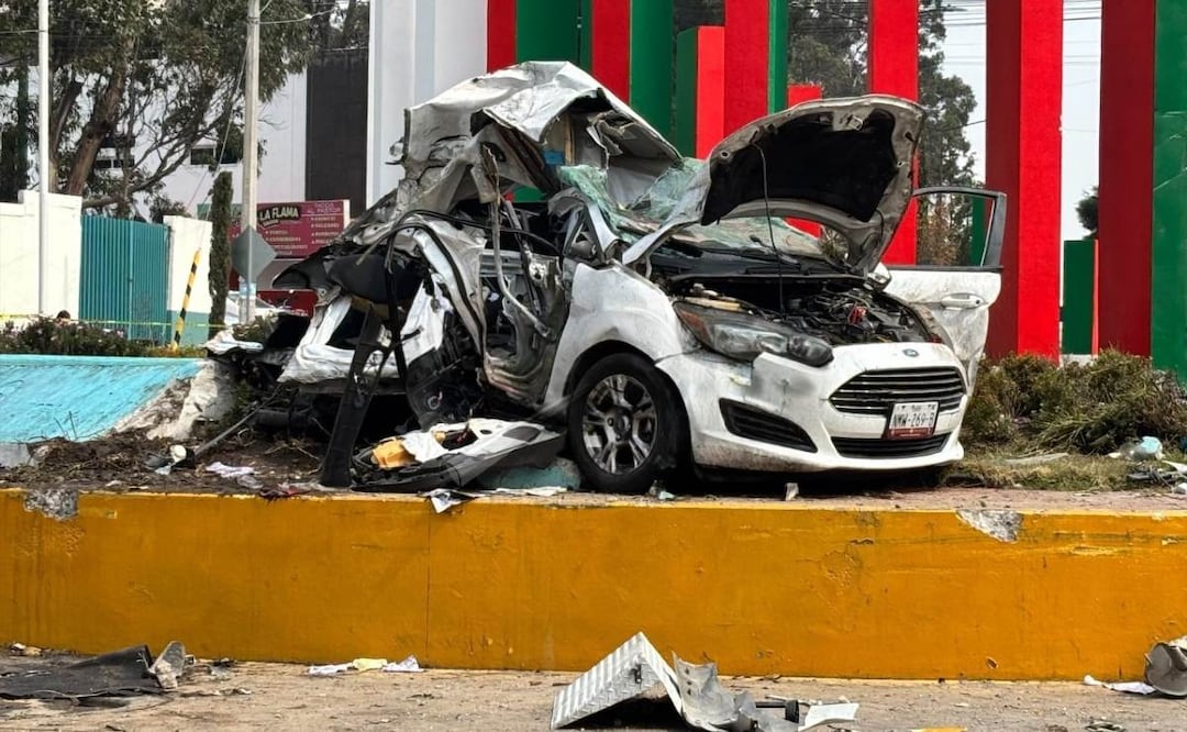 Foto: Especiales (Almoloya de Juárez: Camión revolvedor sin frenos embiste auto en la glorieta principal, hay heridos)