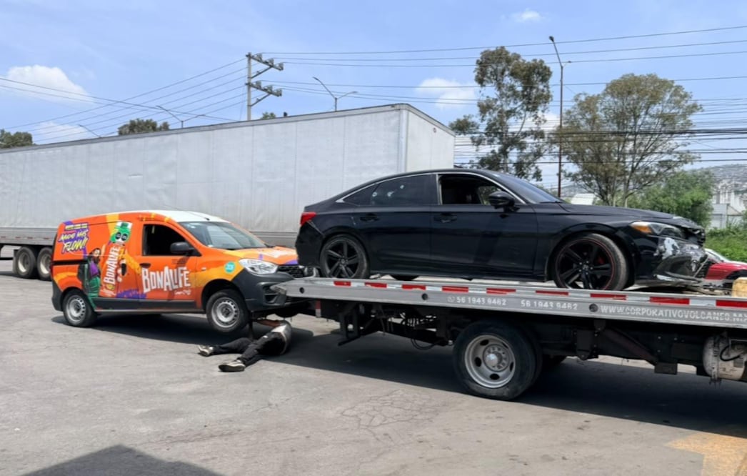 Sicarios sacan arma larga por la ventanilla y desatan el terror en la México-Puebla (Foto: Osmar Alvarado)