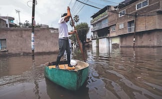 ¡Se hunde Tláhuac! Lluvia deja casas bajo el agua y otra tormenta desquicia a CDMX