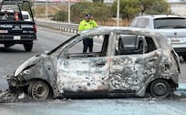 ¿Está ligado a los narcobloqueos? Auto arde a mitad de autopista del Edomex