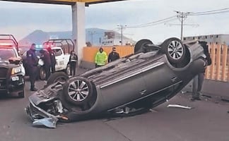 Nieto mata a su propia abuelita por ir a exceso de velocidad, terminó volcado en la México-Puebla