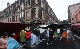 Expertos ven riesgo en dejar plazas de maestros en manos del CNTE