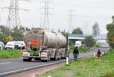 Biker atropella y mata a una mujer frente a su hijo en Ecatepec, ¿por qué tardó en llegar la ayuda?
