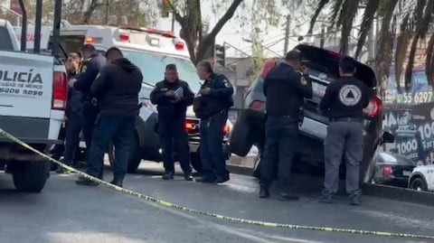 Balacera en Iztacalco deja un muerto y una mujer herida tras persecución en Río Churubusco