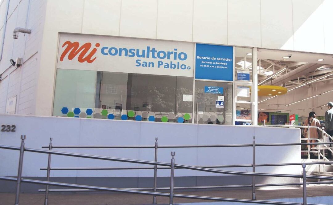 Capitalinos agotan pruebas y vacunas contra covid-19