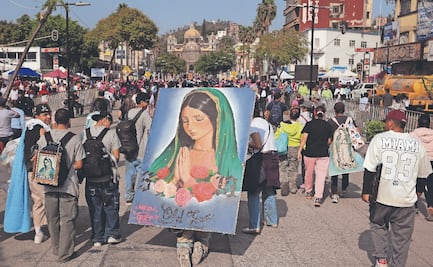La historia de Silviano, el peregrino que viaja con muletas a la Basílica de Guadalupe