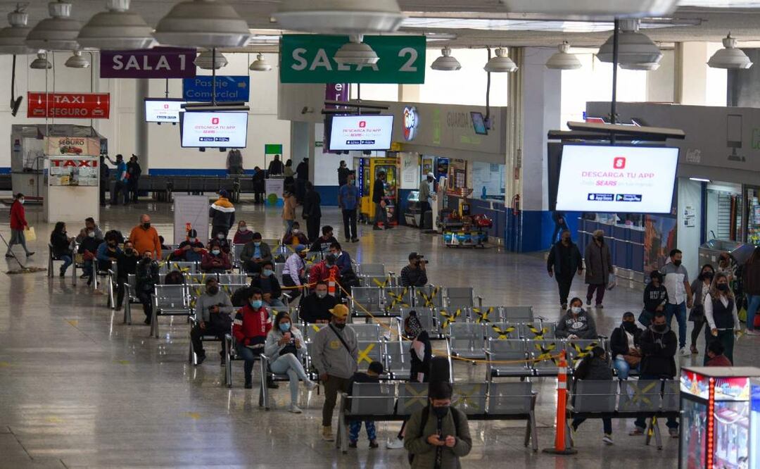 ¡ALERTA! Módulos en terminales de la CDMX evitan la trata de personas. Foto: (Cuartoscuro)