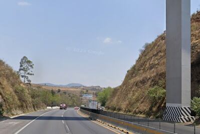 Tráiler sin frenos desata tragedia en México-Toluca, saldo: un muerto y varios heridos