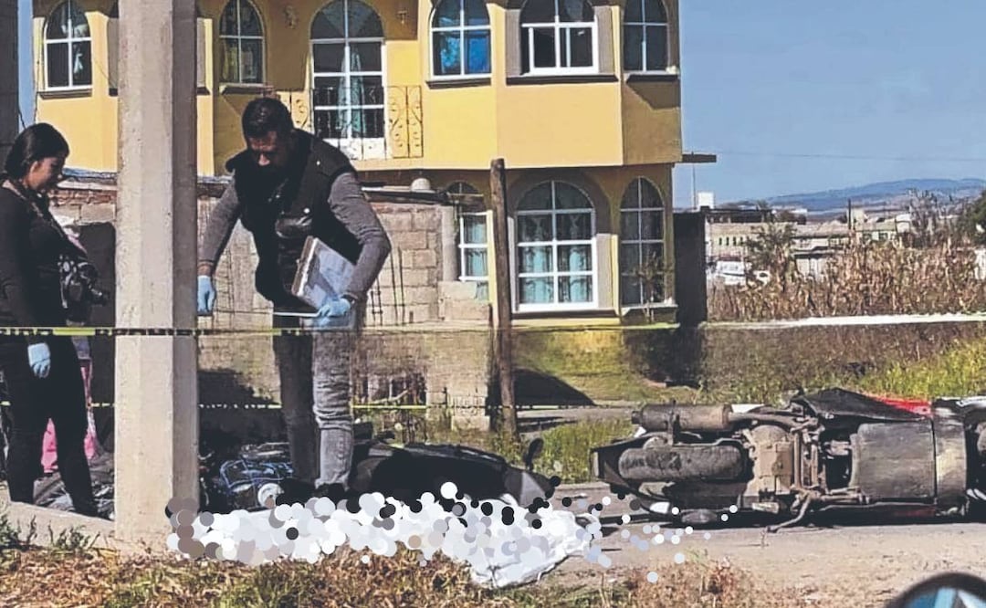 Bikers se topan de frente, salen volando y uno muere estrellado en el piso de Toluca