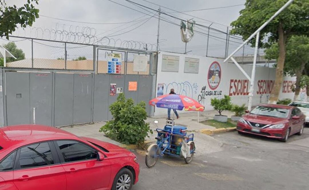 Chamaco de secundaria extorsionaba a sus compañeros en CDMX, pedía dinero y vapeadores