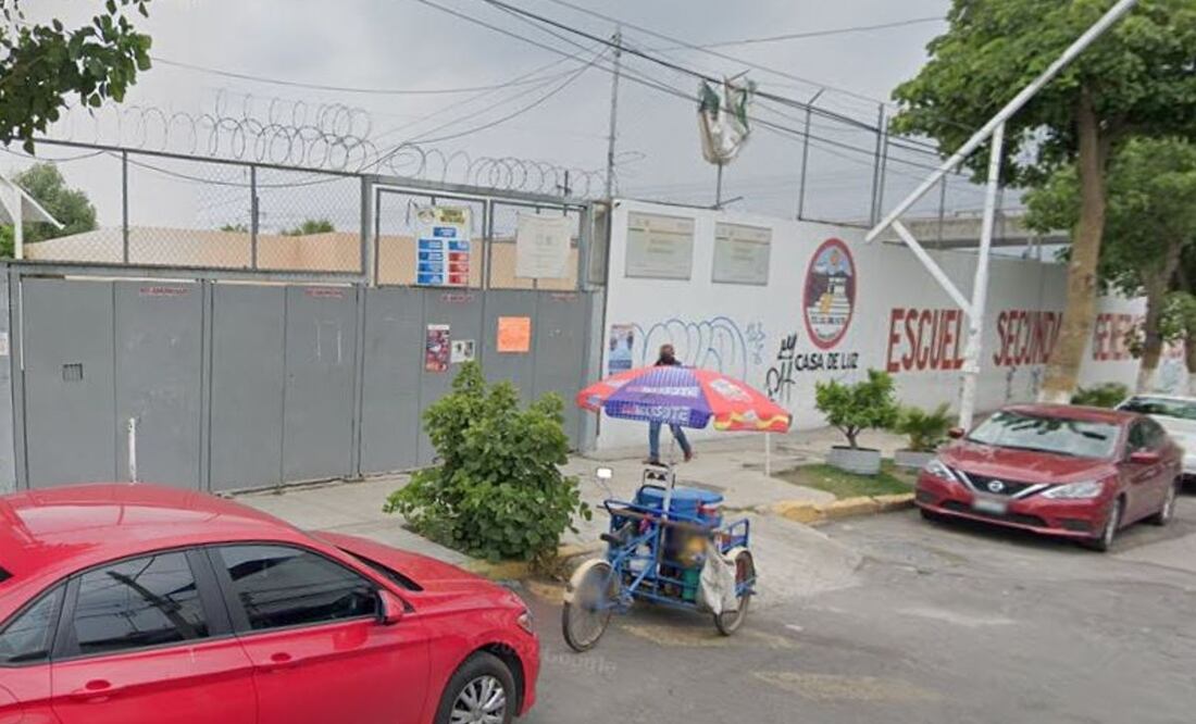 Chamaco de secundaria extorsionaba a sus compañeros en CDMX, pedía dinero y vapeadores