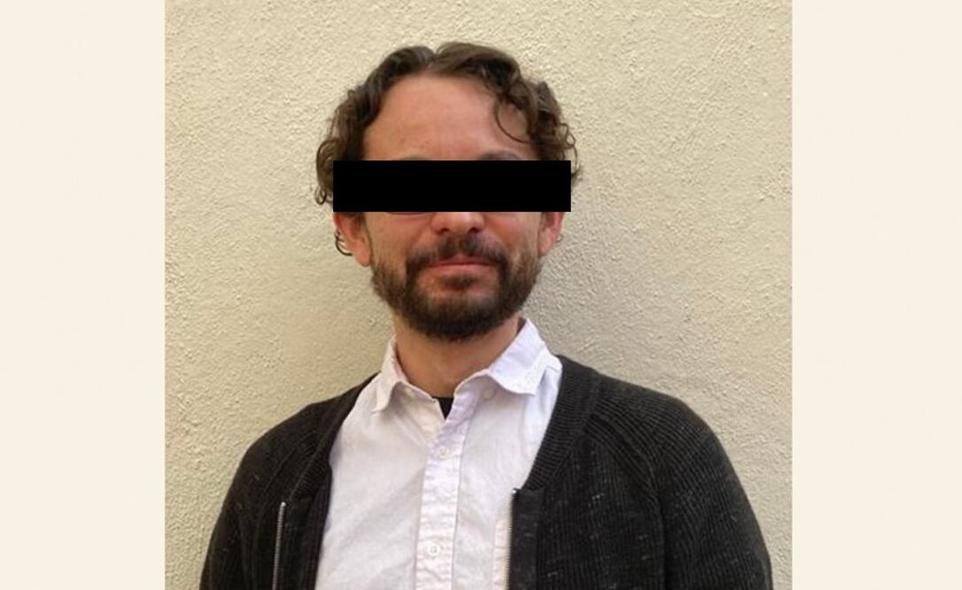 VIDEO: Profesor de la BUAP cachado infraganti grabando a chavitas en la Feria de Puebla