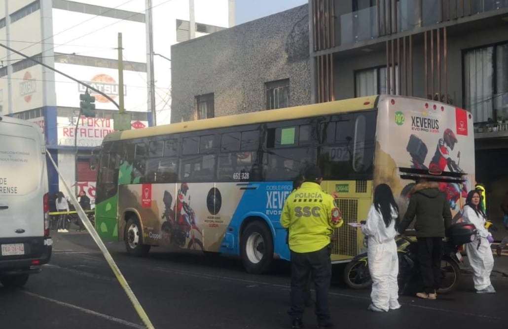 Tragedia en GAM: Motociclista choca y es aplastado por camión de transporte público (Foto: Yara Silva)