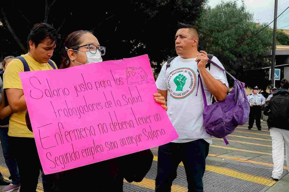 Megamarcha de trabajadores del IMSS. Foto: (Osmar Alvarado)