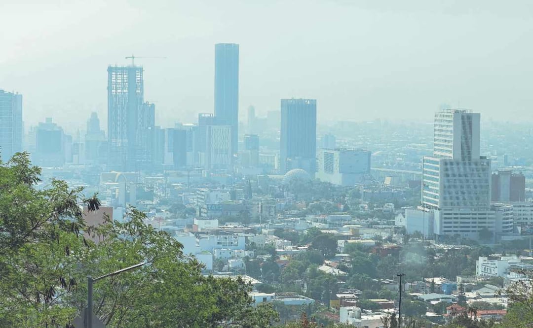 ¿Qué está pasando en Monterrey? Se convierte en la ciudad que fabrica su propio calor. Foto: (Marcela Perales)