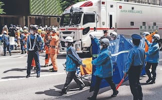 Ataque químico en Tokio: Hombre rocía sustancia desconocida y deja 20 personas heridas