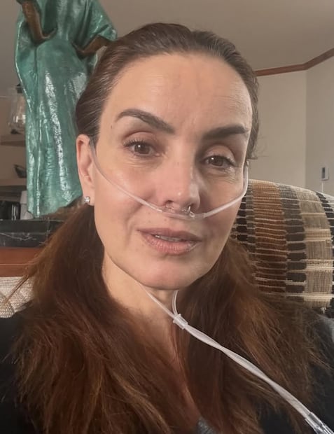 Alejandra Barros aparece con oxígeno (Foto: Instagram)