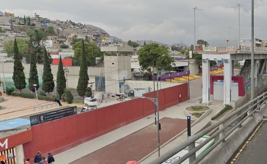 Trailero se harta de discutir con su mujer, la empuja de la unidad y la manda al más allá