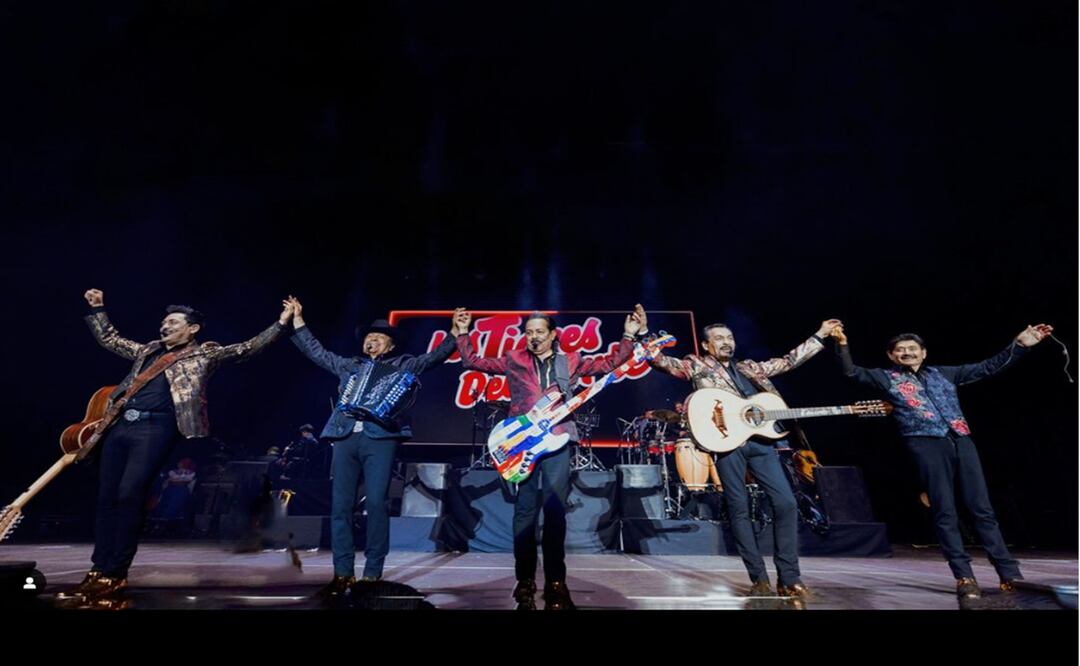 Video: Fans de Los Tigres del Norte rompen seguridad del escenario en Inglaterra