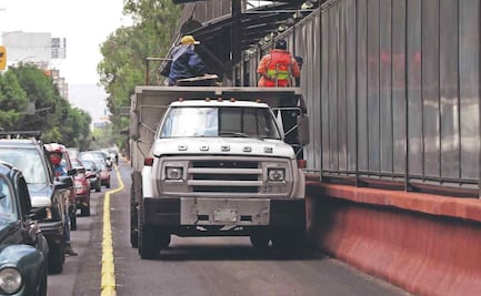 ¿Placas foráneas o motocicletas? Estos son los vehículos que más invaden el carril del Metrobús