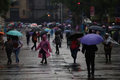 ¿Lluvia y caos HOY en CDMX? Revisa qué calles se inundaron y dónde habrá movilizaciones 🌧️