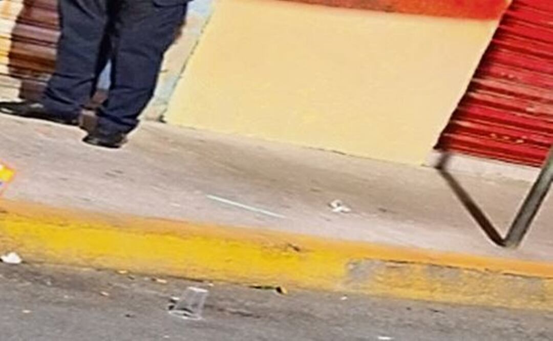 Le quitan la vida a chavo frente a su novia Wendy, en Iztapalapa