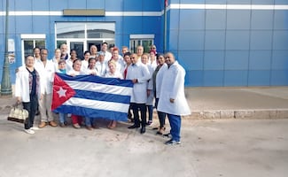 ¡Pa cobrar sí es bueno el gobierno de Cuba! Médicos cubanos denuncian explotación laboral