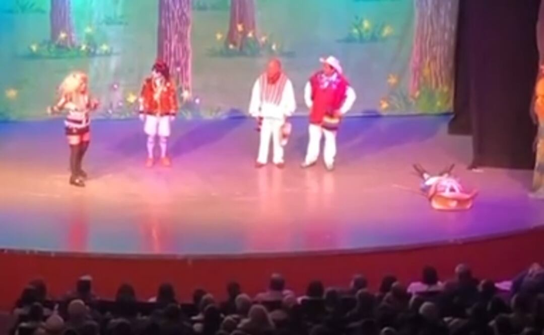 Pocholo de "Papa soltero”, sufre infarto en plena función de teatro