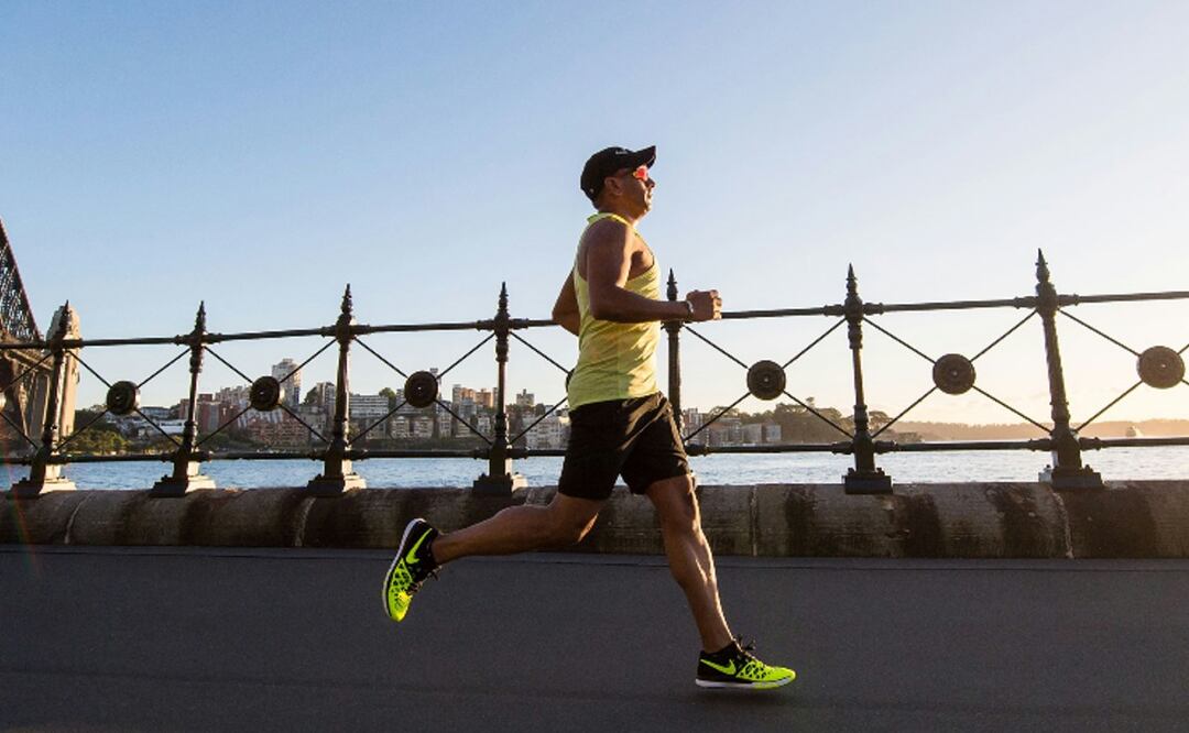 ¿Qué tipo de ropa puedo utilizar para correr? Aquí te decimos