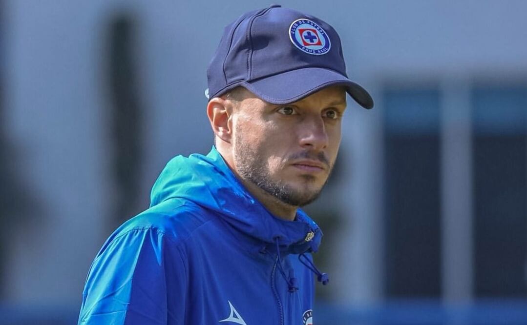 Anselmi, técnico de Cruz Azul, está listo para recibir el apoyo de la gente en su debut