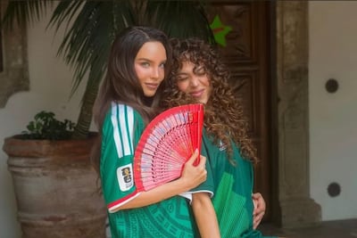 Belinda y Danna apoyan a México en la previa del juego contra Inglaterra ¡A que sí!
