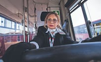“Dios la bendiga, maneja muy bien”: así vive su trabajo una conductora del Mexibús