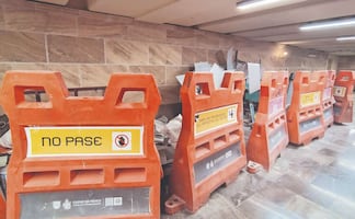 Metro Hidalgo nomás no queda: Luce con cascajo, cables expuestos y obras inconclusas