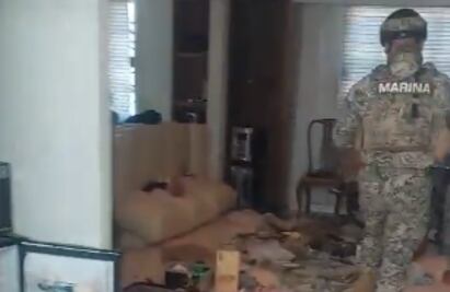 Hallan droga y equipo táctico en casa de secuestradores en Edomex, ¿qué más encontraron?