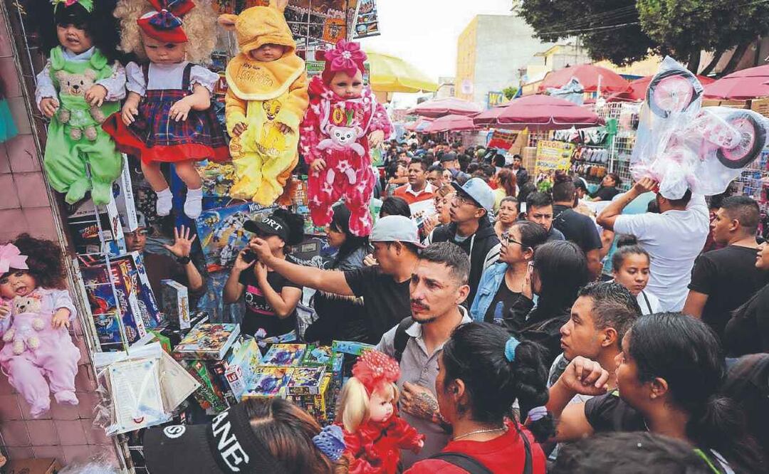 Reyes Magos se abastecen en Tepito: los juguetes más populares y cuánto gastarán en 2025