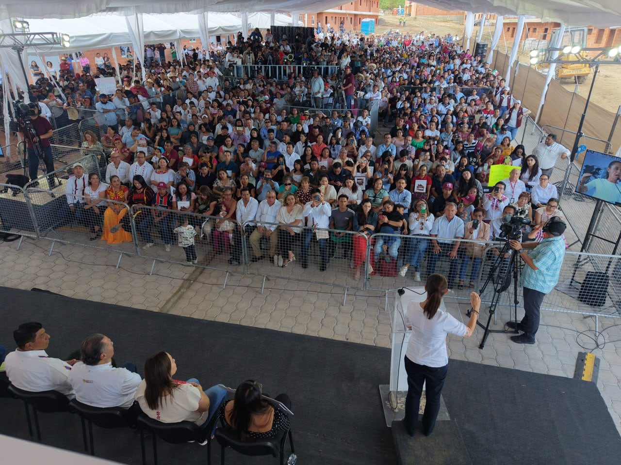¿No entraste a la UNAM? Sheinbaum ofrece lugar en la Universidad Rosario Castellanos