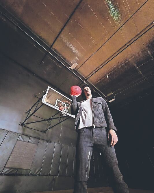 Basquetbolista de origen mexicano, jugador del Miami Heat.