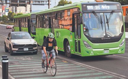 Ciclovía Gran Tenochtitlán arranca con caos: falta señalización y hay invasión de carriles