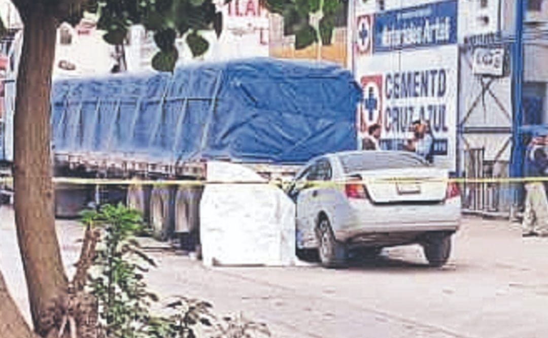 Automovilista muerto en Ecatepec. Foto: (Especial)