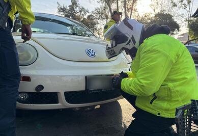 Fotomultas y portaplacas: Lo que debes saber para evitar problemas este 2025 🚓📸