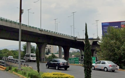 Biker embiste a señora y la arrastra hasta morir, en Naucalpan