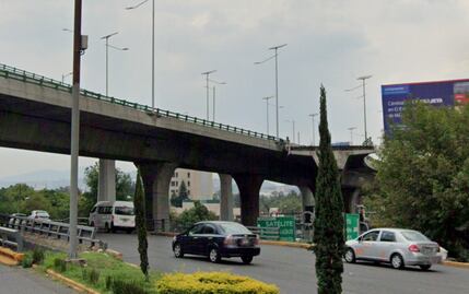 Biker embiste a señora y la arrastra hasta morir, en Naucalpan