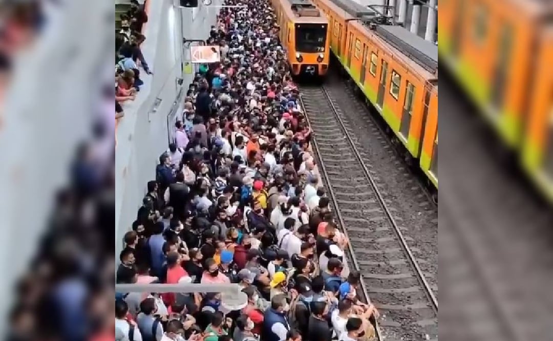 Metro CDMX presenta retrasos. Foto: (Especial)