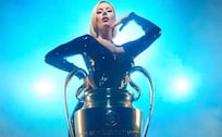 Miroslava Montemayor paraliza con vestido transparente y escote de impacto para la Champions League