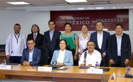 Ariadna Montiel impulsa la alfabetización en adultos mayores en México