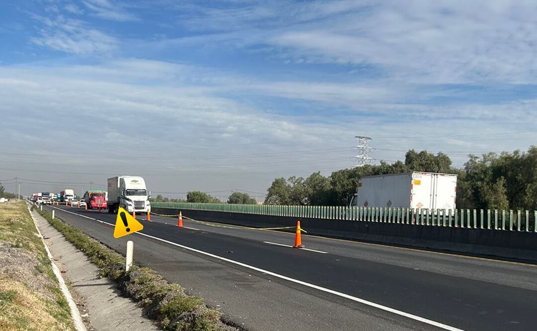 Peatón muere y queda irreconocible tras ser atropellado por varios autos, en Edomex